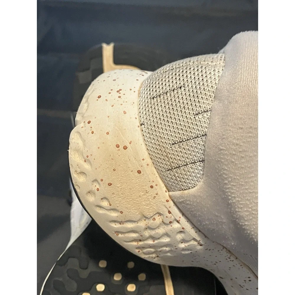 Nike Renew Serenity Run Premium Womens US 8 Sail Metallic Copper Coin Colorway